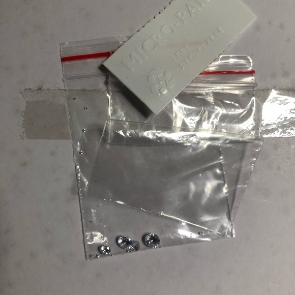 NIB Badgley Mischka Erika Crystal Cross Strap - Picture 7 of 7